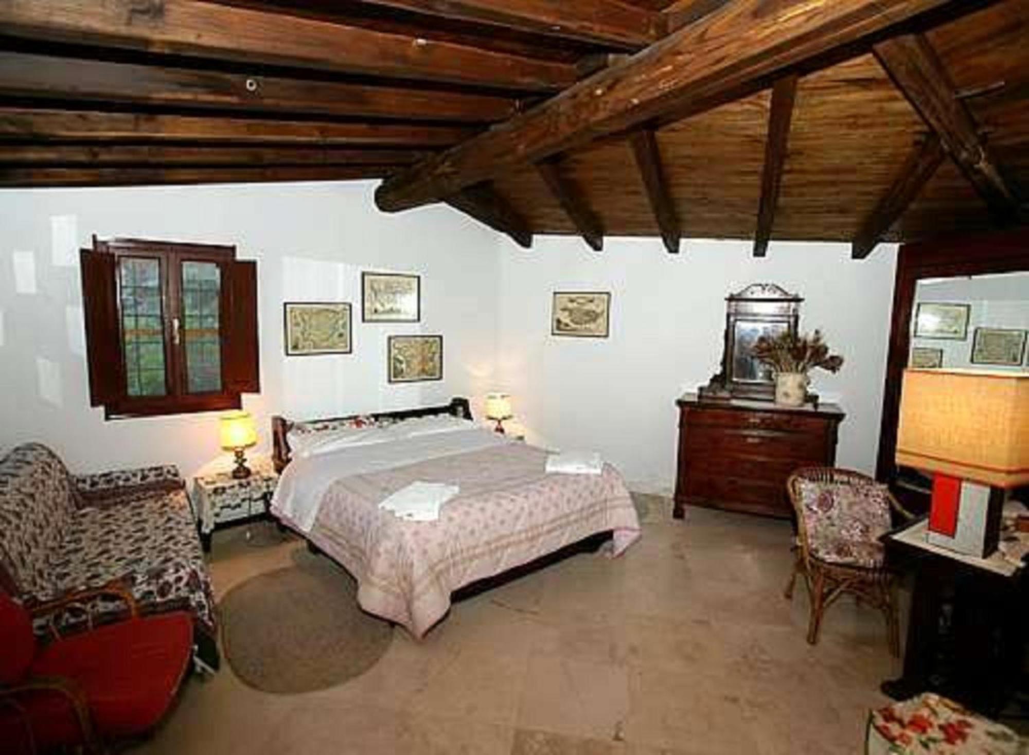 Sassi Bianchi Guest House Sensano Exterior photo